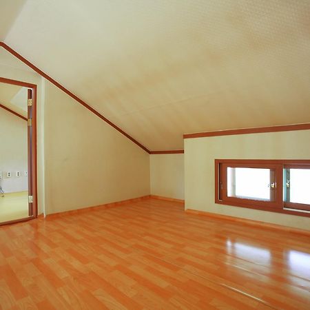 Pyeongchang Iris Pension Экстерьер фото