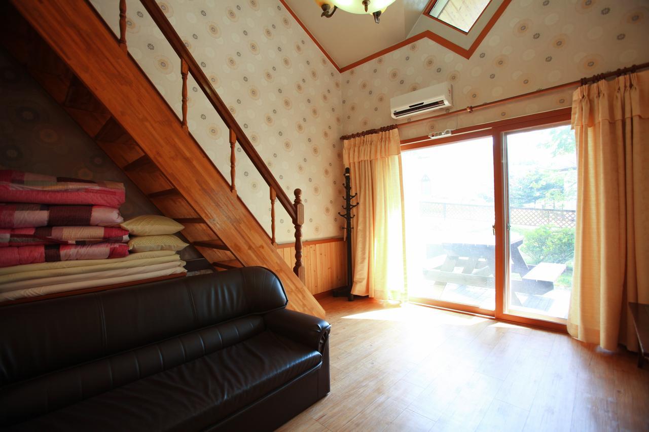 Pyeongchang Iris Pension Экстерьер фото